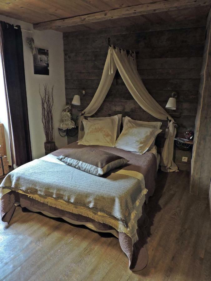 A La Bouge'Hotes Bellentre ภายนอก รูปภาพ