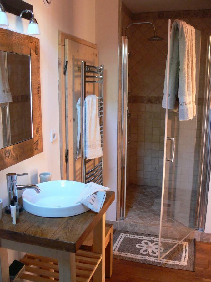A La Bouge'Hotes Bellentre ภายนอก รูปภาพ